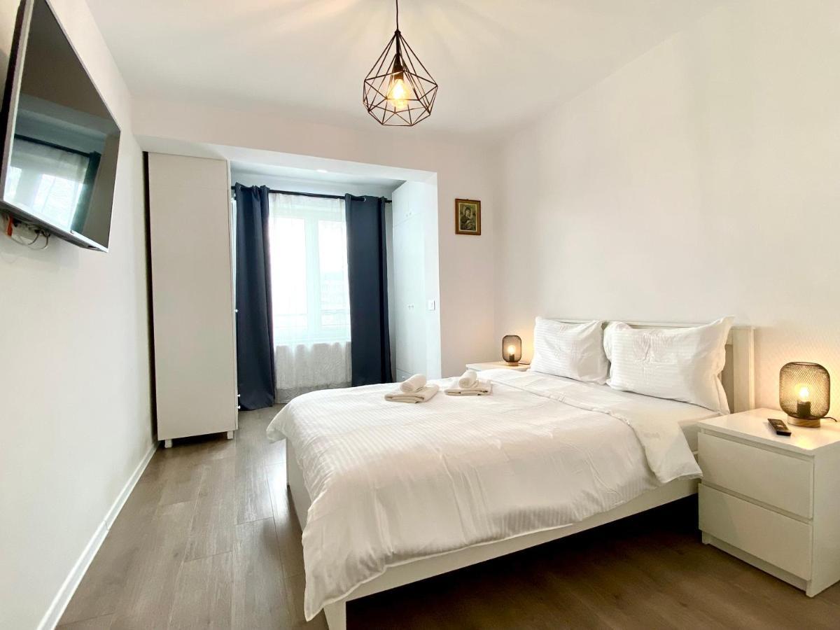 Astoria Apartment - Pet Friendly Brasov Bagian luar foto