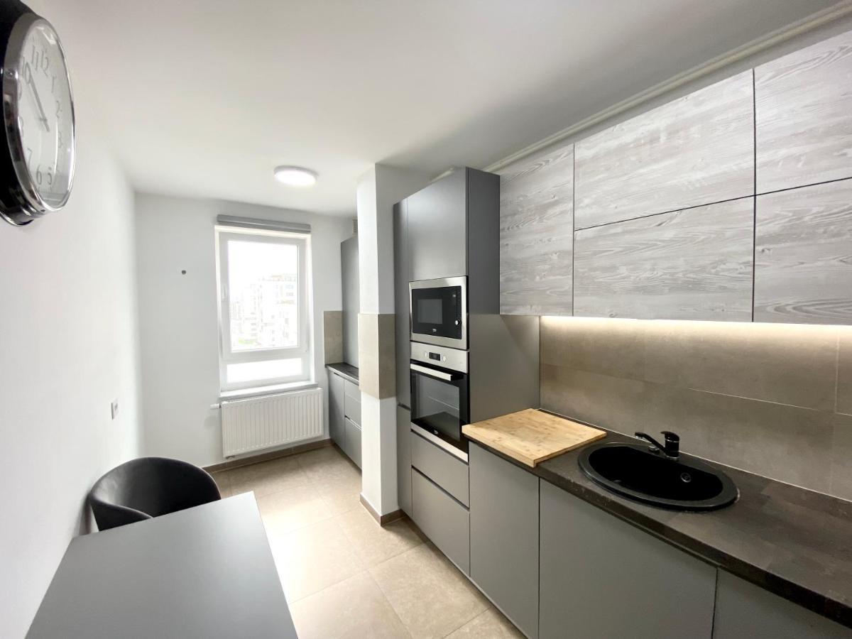 Astoria Apartment - Pet Friendly Brasov Bagian luar foto