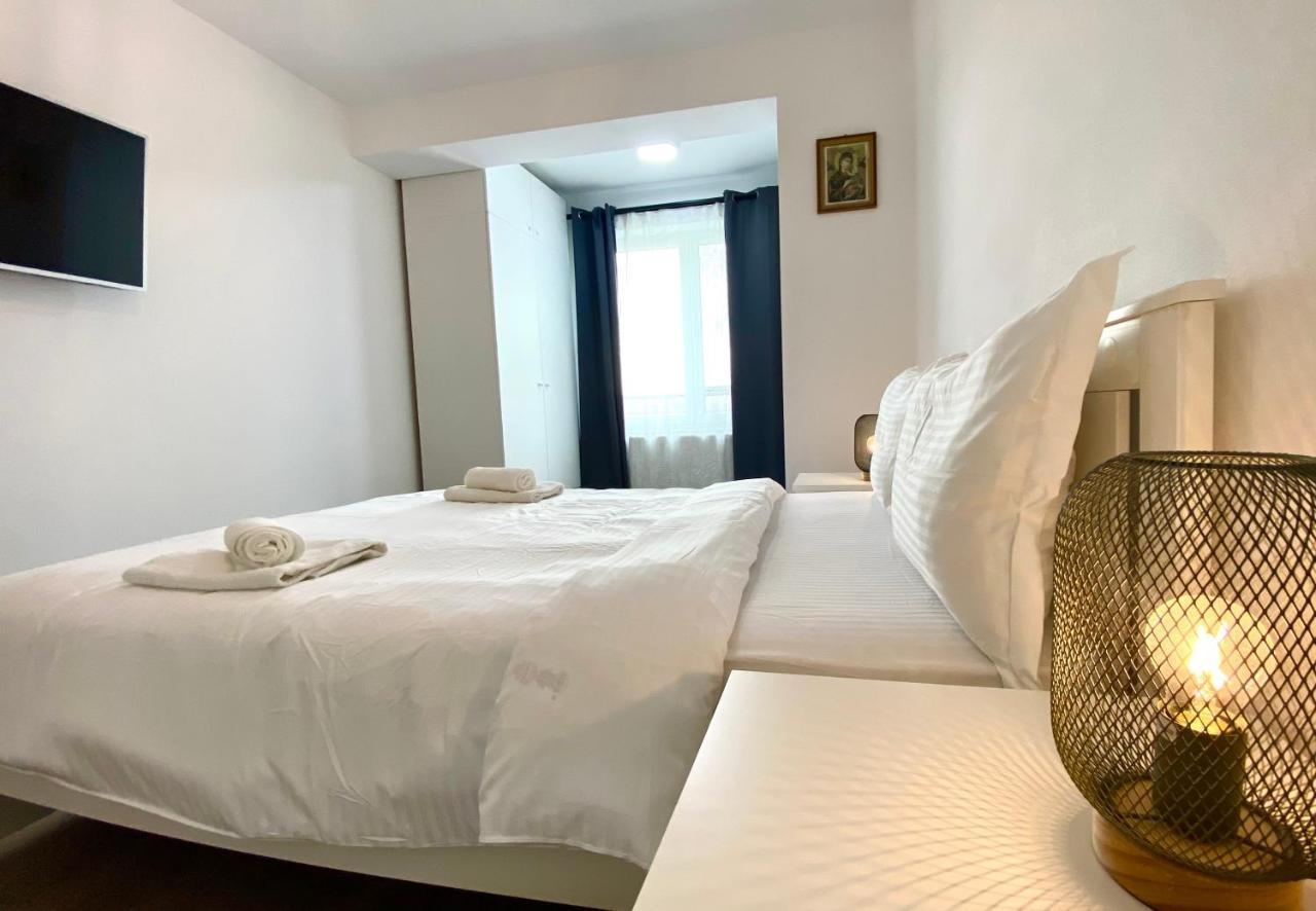 Astoria Apartment - Pet Friendly Brasov Bagian luar foto