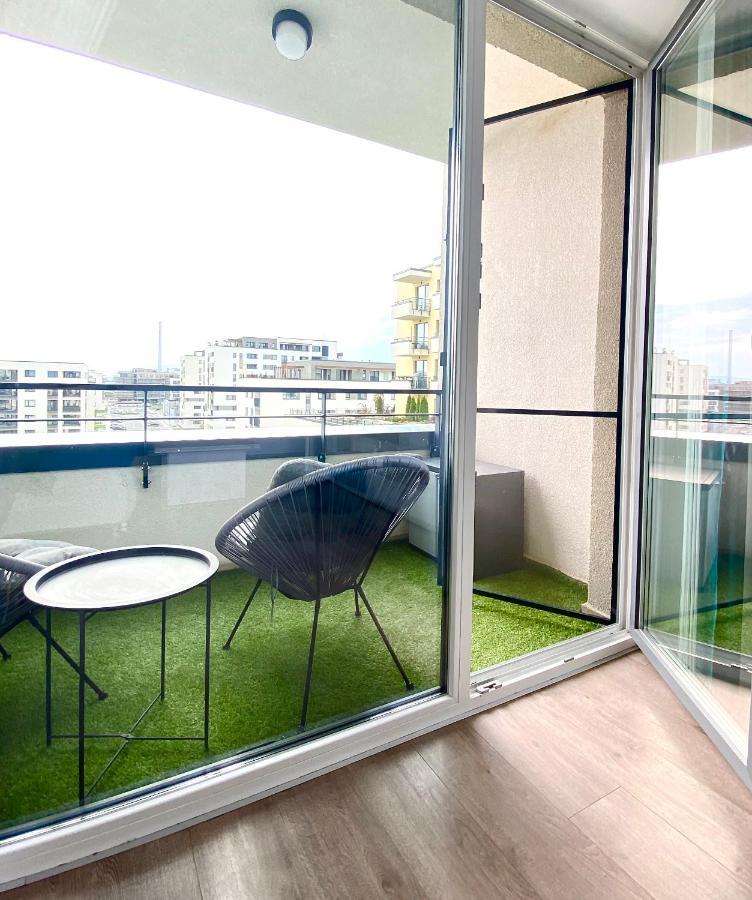 Astoria Apartment - Pet Friendly Brasov Bagian luar foto