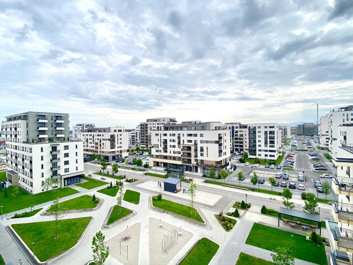 Astoria Apartment - Pet Friendly Brasov Bagian luar foto